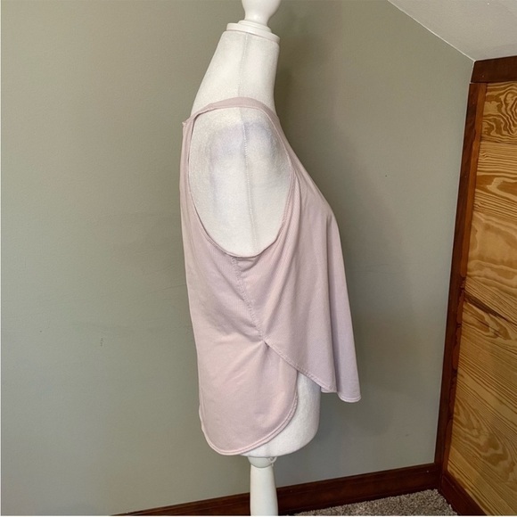 Fabletics Lavender Split Hem Sleeveless Lightweight Activewear Workout Tank Top - Picture 2 of 7